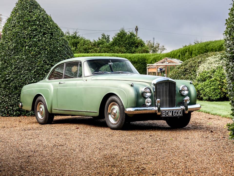 Image 21/43 of Bentley S 2 Continental (1961)