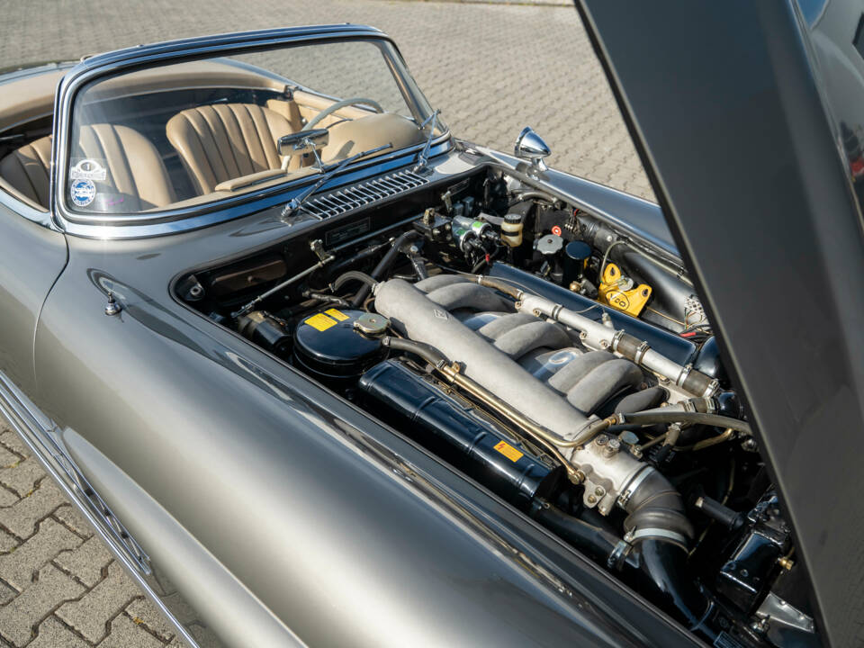 Afbeelding 33/38 van Mercedes-Benz 300 SL Roadster (1961)