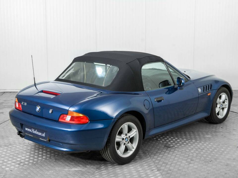 Bild 47/50 von BMW Z3 1.9i (2000)