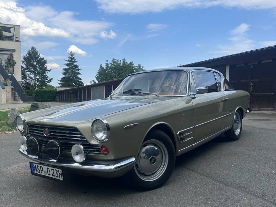 Bild 1/17 von FIAT 2300 S Coupé (1966)