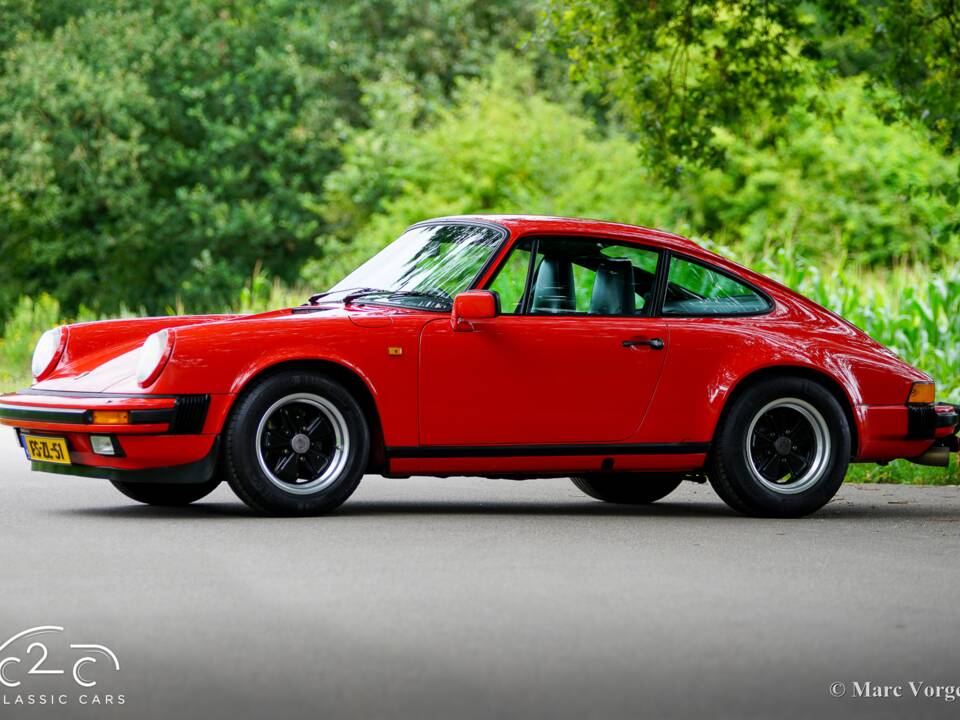 Image 29/63 of Porsche 911 Carrera 3.2 (1986)