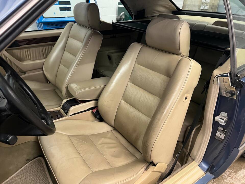 Bild 8/19 von Mercedes-Benz 320 CE (1992)
