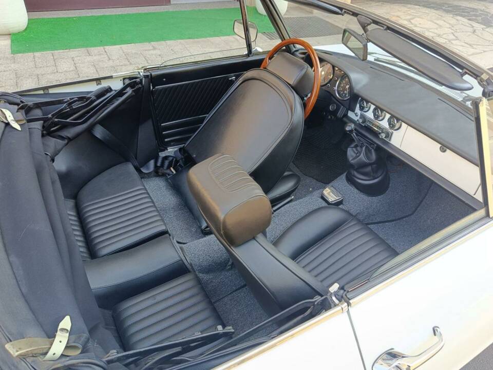 Bild 6/12 von Alfa Romeo Spider 1600 Junior (1975)