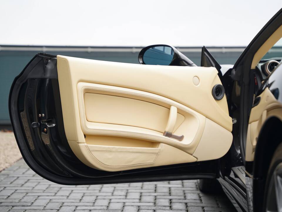 Imagen 15/50 de Ferrari California (2011)