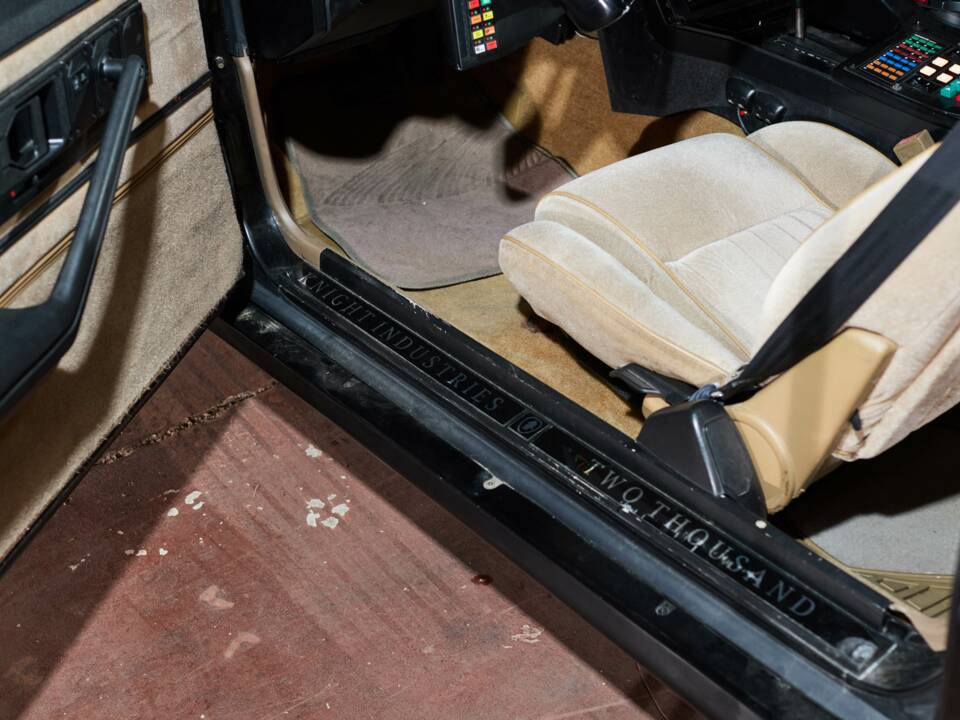 Obraz 60/63 pojazdu Pontiac Firebird TransAm (1984)