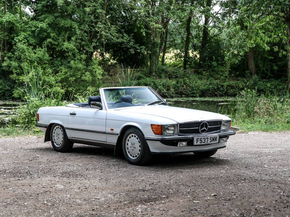 Image 26/43 of Mercedes-Benz 300 SL (1989)