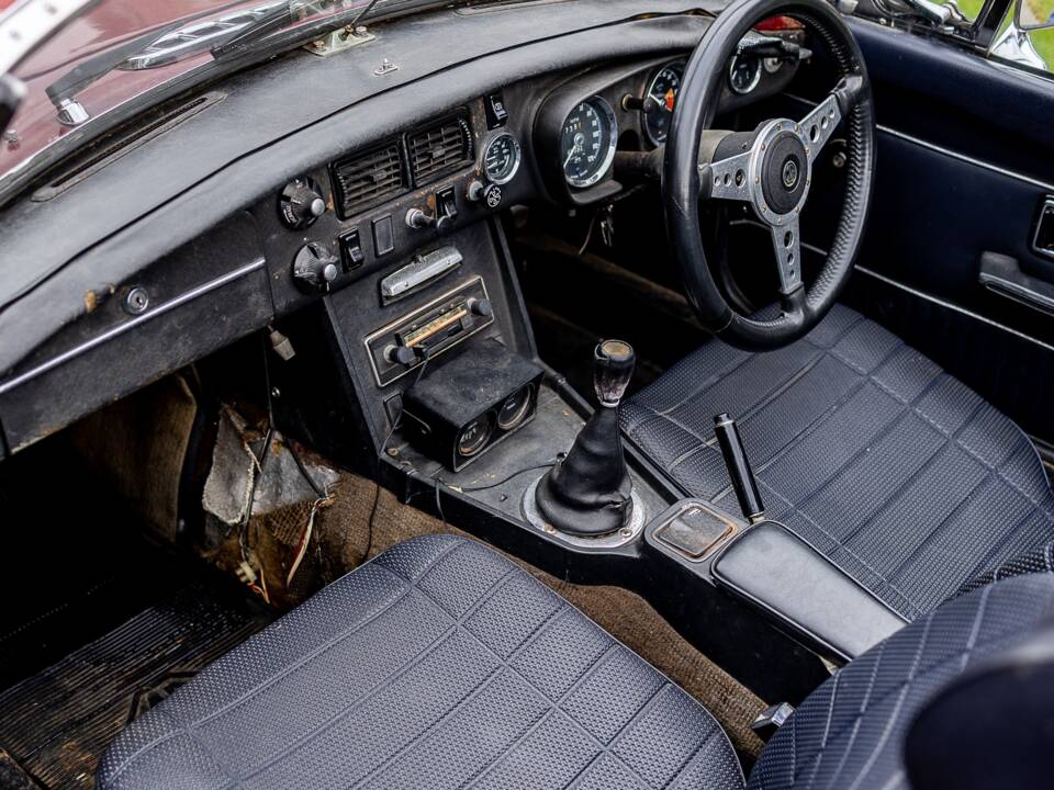 Obraz 4/48 pojazdu MG MGB (1973)