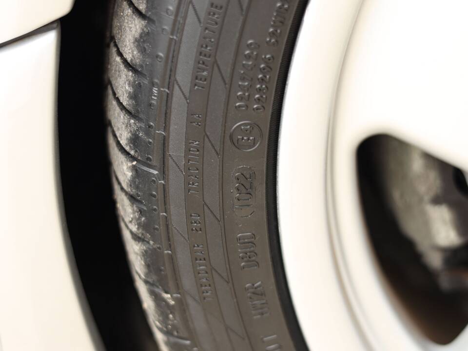 Image 84/98 de Mercedes-Benz E 50 AMG (1996)