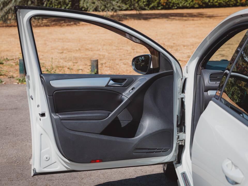 Imagen 37/42 de Volkswagen Golf VI GTI (2011)