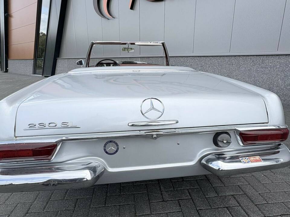 Image 7/50 of Mercedes-Benz 230 SL (1966)