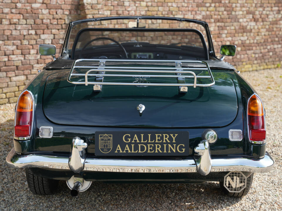 Image 6/50 of MG MGB (1969)