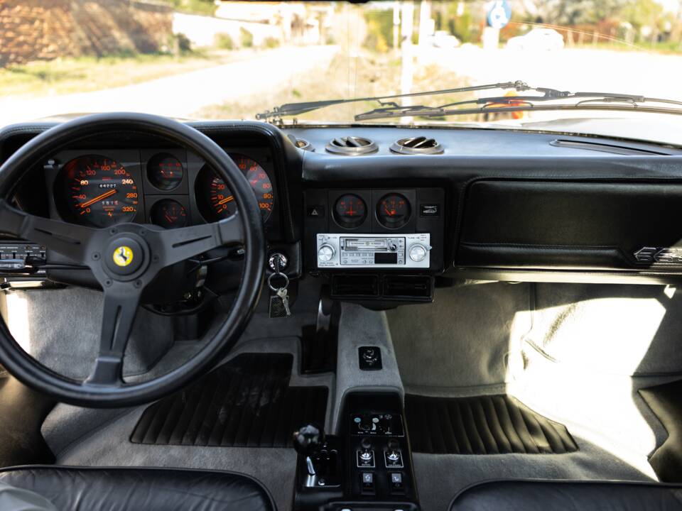 Bild 50/84 von Ferrari 512 BBi (1982)