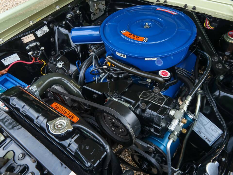 Image 4/50 of Ford Mustang GT (1966)