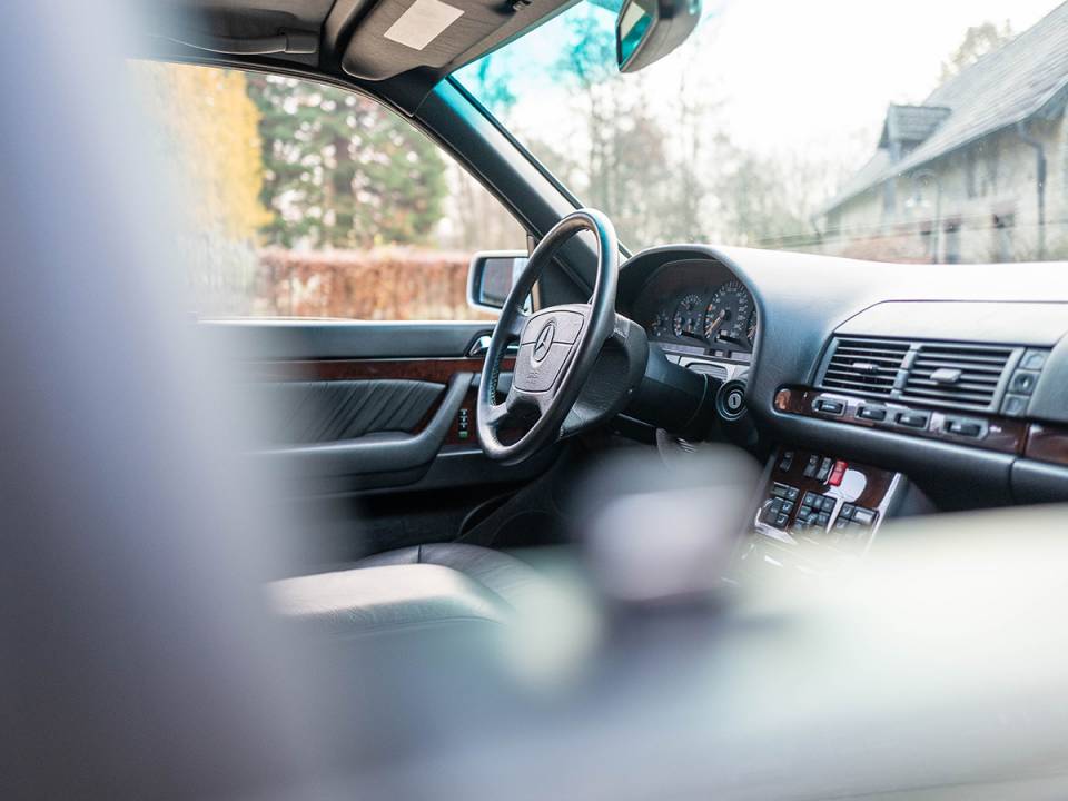 Bild 39/45 von Mercedes-Benz S 500 (1995)