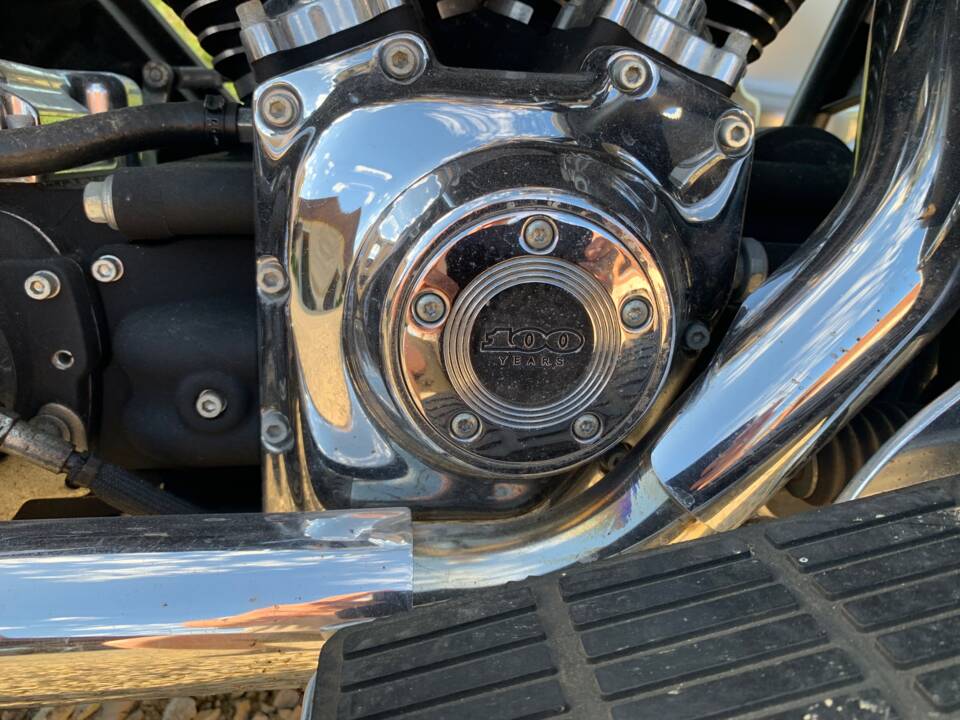 Immagine 14/39 di Harley-Davidson FLHTCU-SE Ultra Classic Electra Glide (2003)