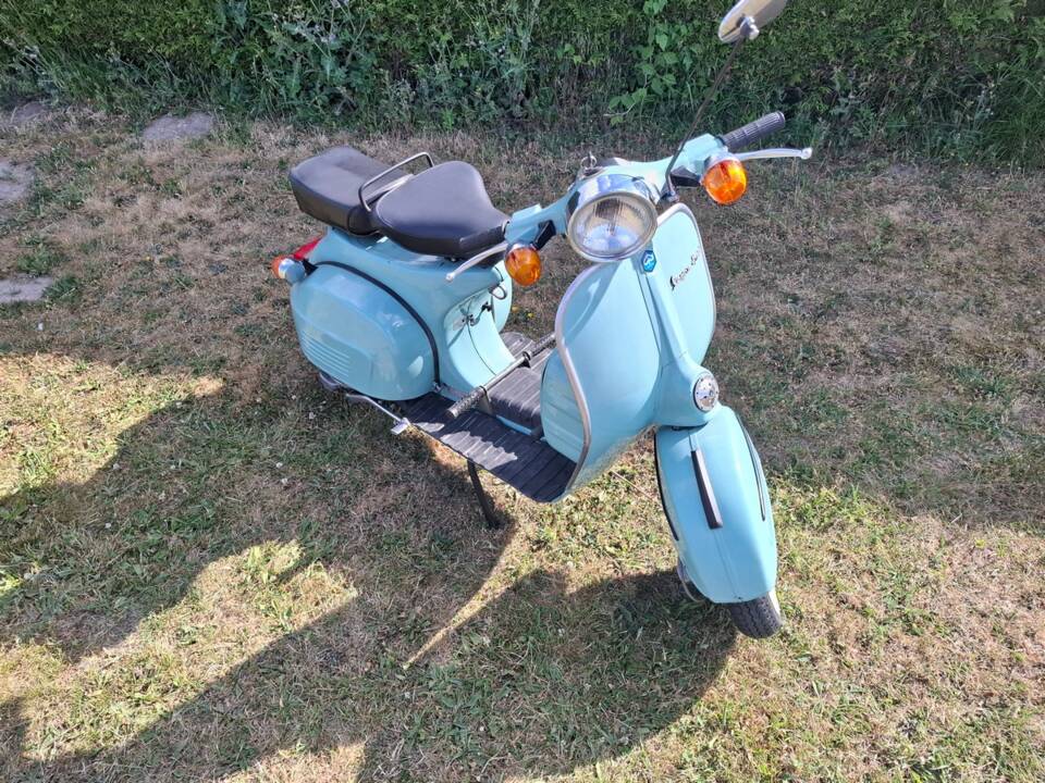 Image 33/48 of Bajaj DUMMY (1993)