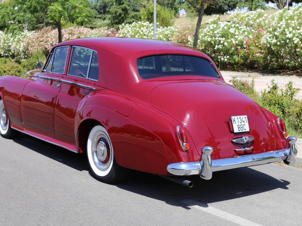 Image 7/81 of Bentley S 1 (1959)