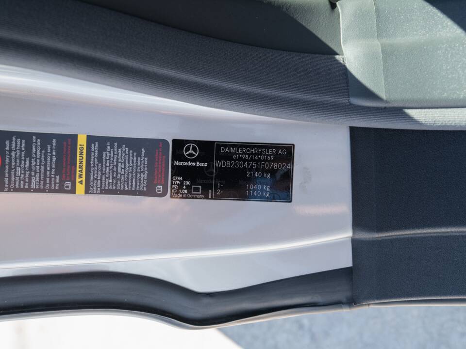 Image 77/86 de Mercedes-Benz SL 500 (2002)