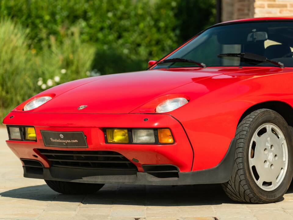 Bild 15/50 von Porsche 928 S (1984)