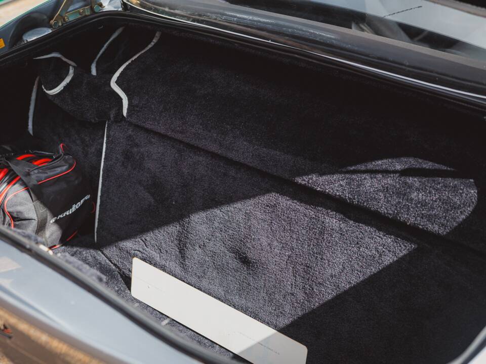 Image 25/39 of TVR Tuscan S (2003)