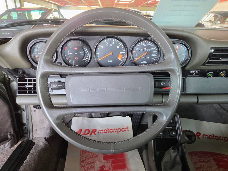 Bild 8/27 von Porsche 911 Carrera 3.2 (1987)