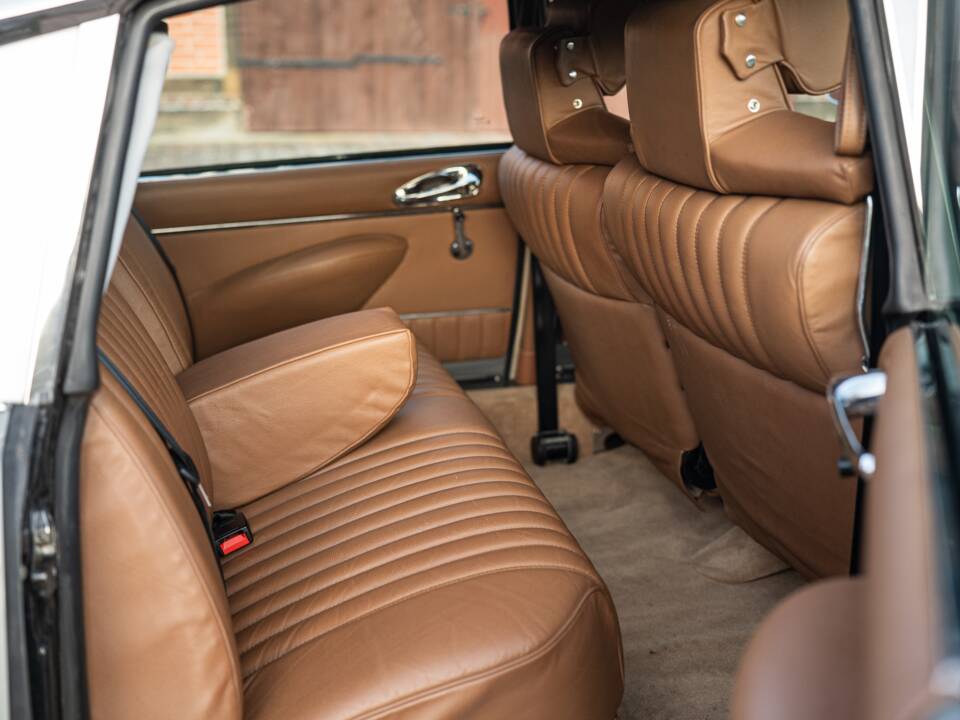 Image 40/44 of Citroën DS 21 (1968)