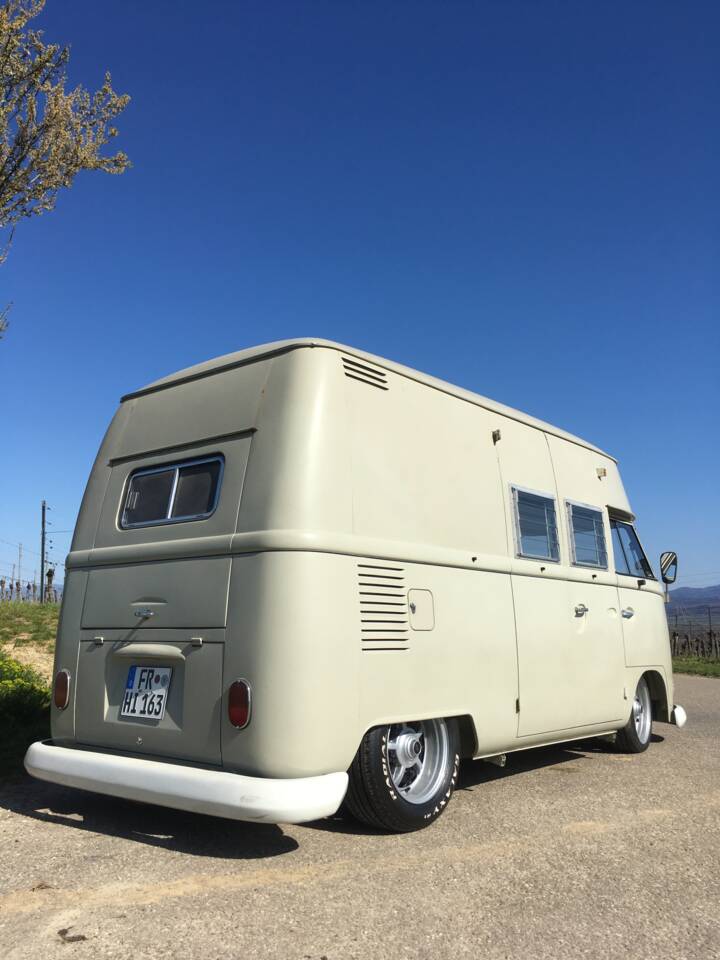 Image 4/23 of Volkswagen T1 minibus (1964)