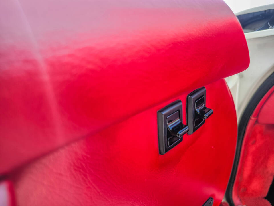 Image 25/36 of Porsche 911 Carrera 3.2 (1985)