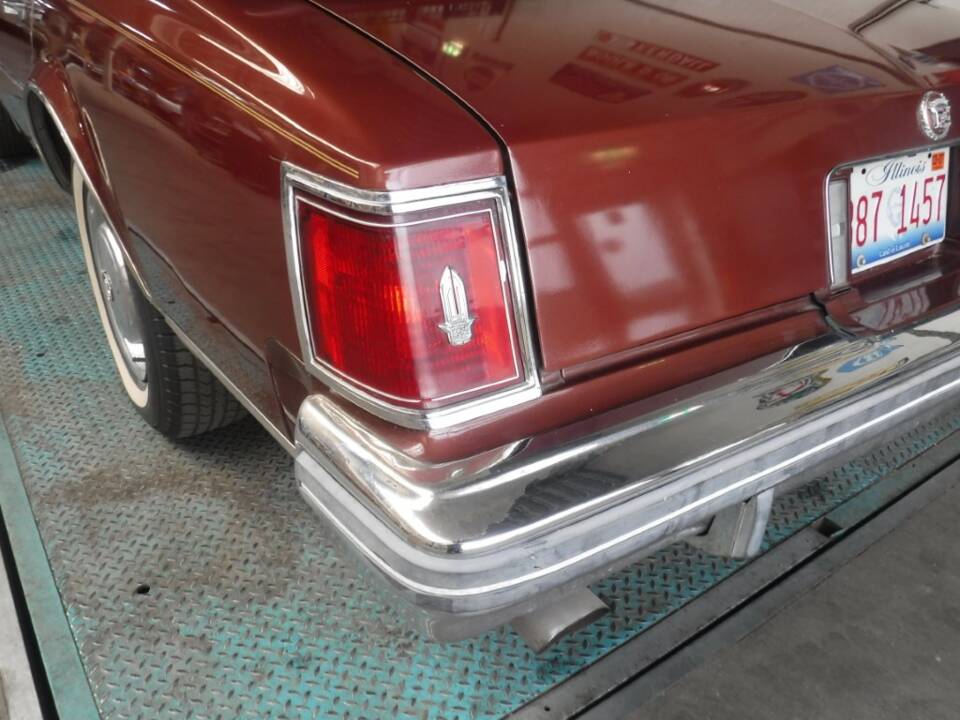 Image 30/49 of Cadillac Seville Sedan 6.0L (1979)