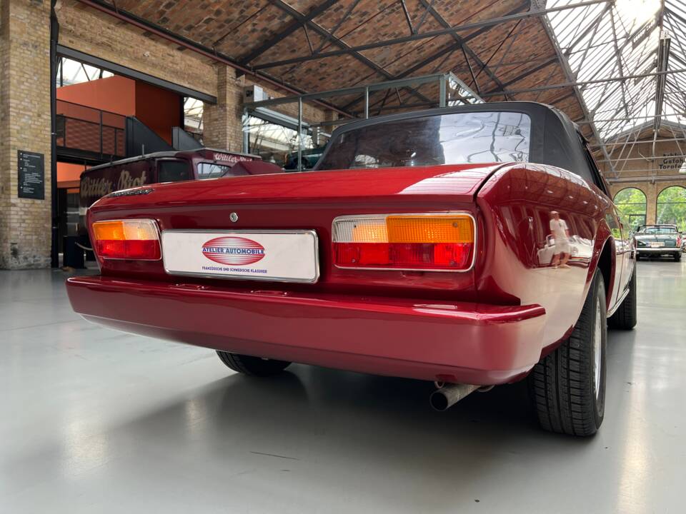 Image 10/28 of Peugeot 504 Convertible (1981)