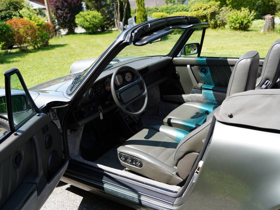 Bild 2/20 von Porsche 911 Carrera 3.2 (1988)