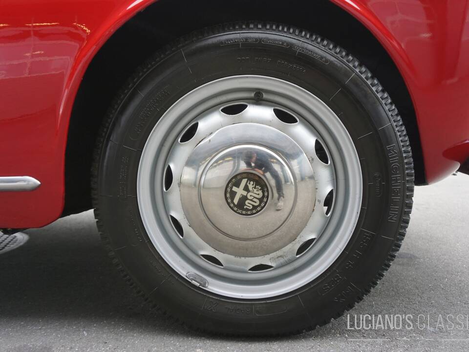 Imagen 35/68 de Alfa Romeo Giulietta Sprint 1300 (1965)