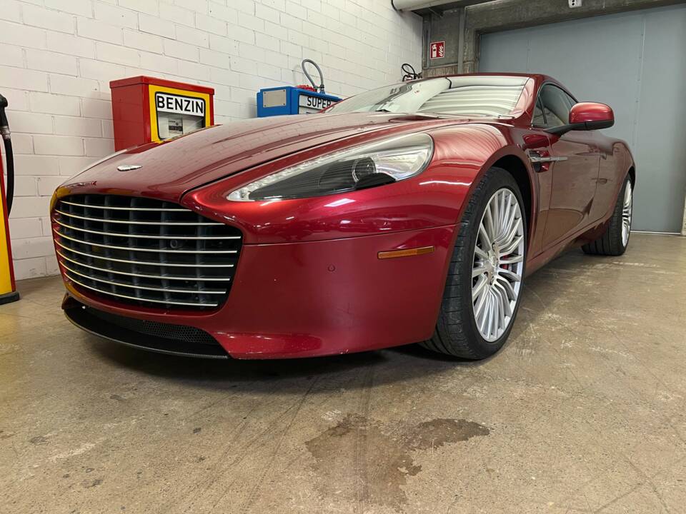 Imagen 2/17 de Aston Martin Rapide (2011)