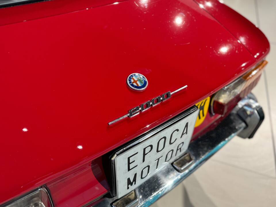 Bild 9/35 von Alfa Romeo 2000 GT Veloce (1973)