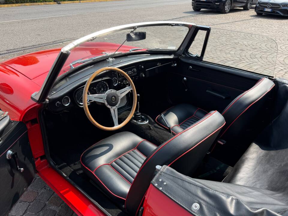 Image 10/20 of MG MGB (1969)