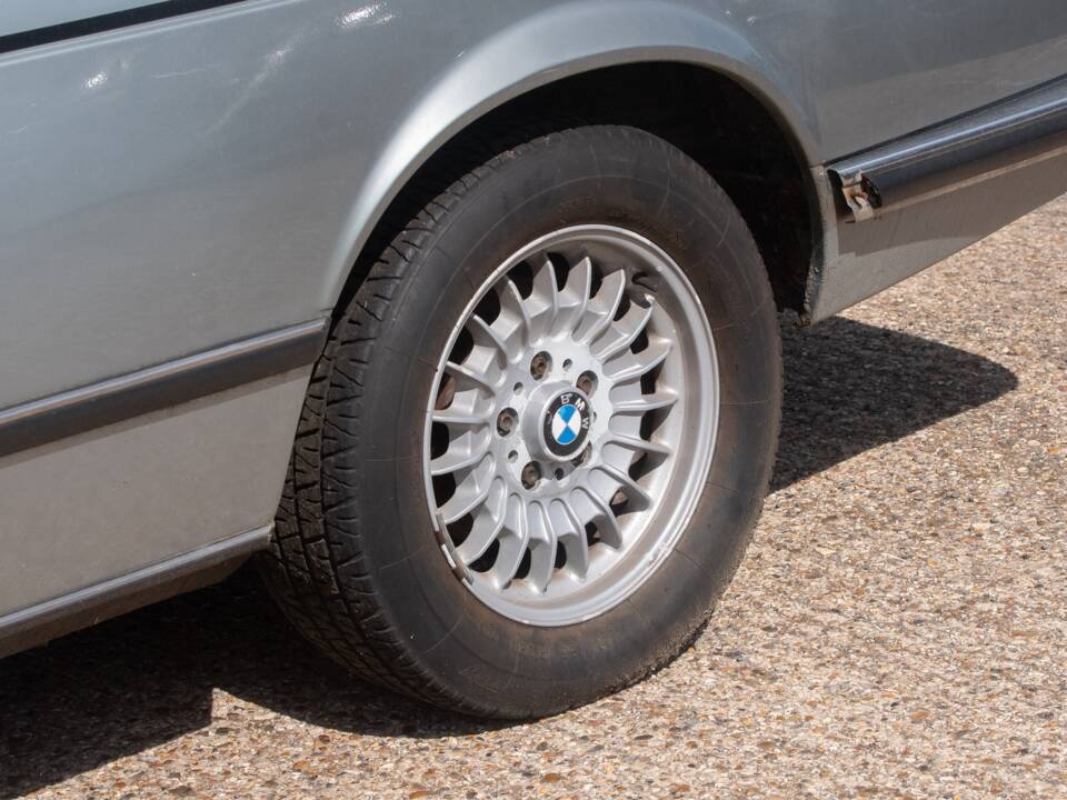 Bild 46/50 von BMW 635 CSi (1984)