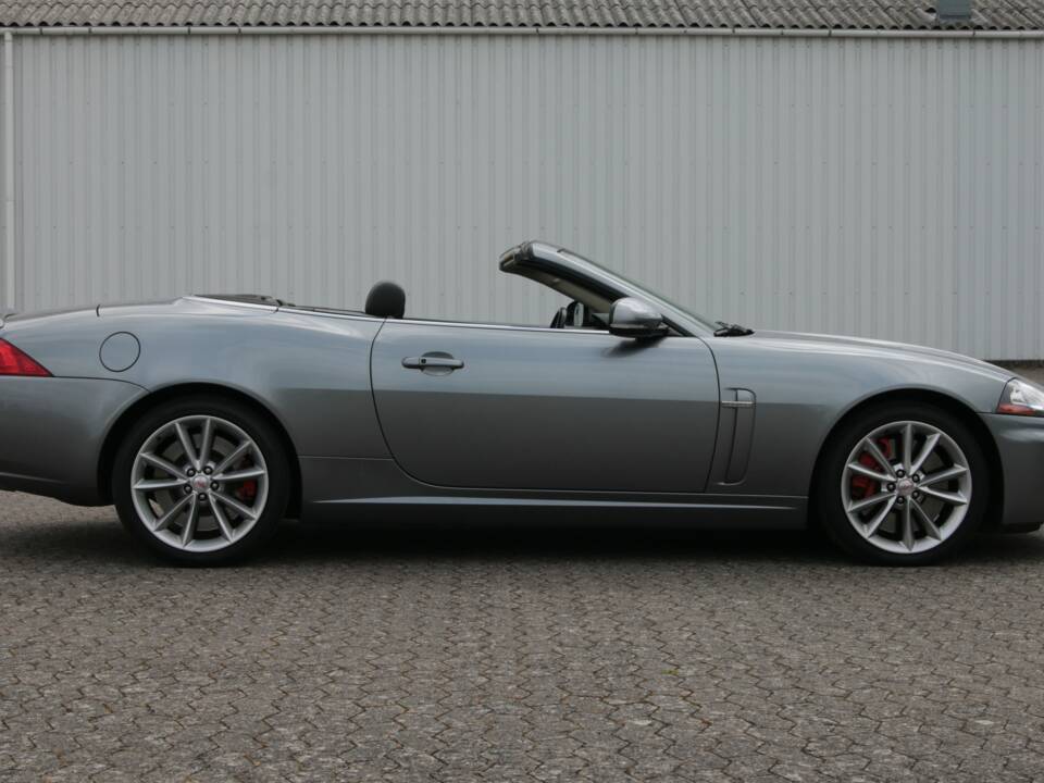 Bild 9/88 von Jaguar XKR (2010)