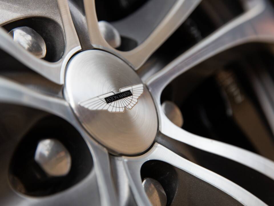 Bild 32/79 von Aston Martin V12 Vantage (2011)