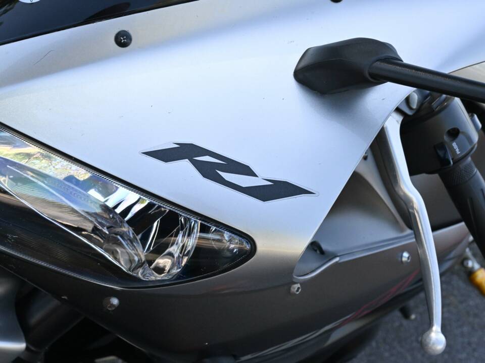 Bild 39/49 von Yamaha YZF-R1 (2002)