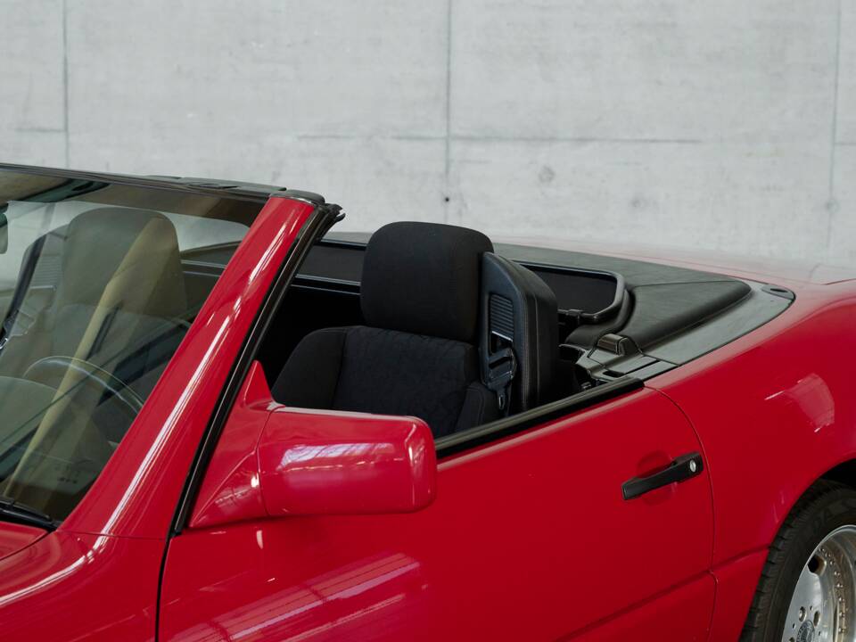 Image 3/50 de Mercedes-Benz SL 500 (1996)