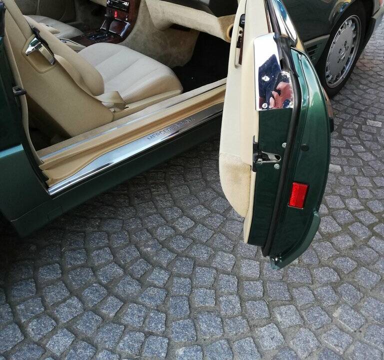 Imagen 7/8 de Mercedes-Benz 300 SL (1990)