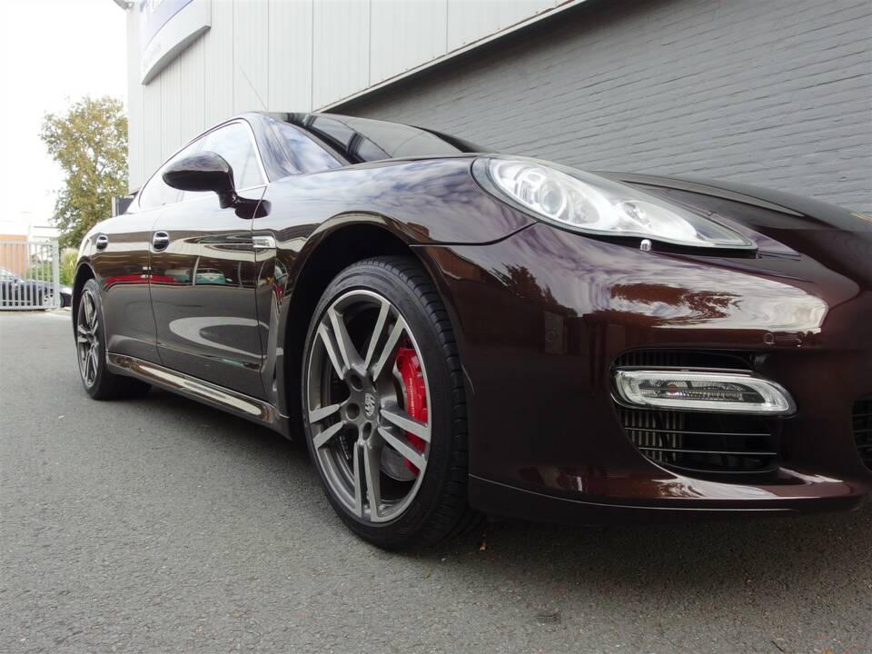 Bild 14/98 von Porsche Panamera Turbo (2009)