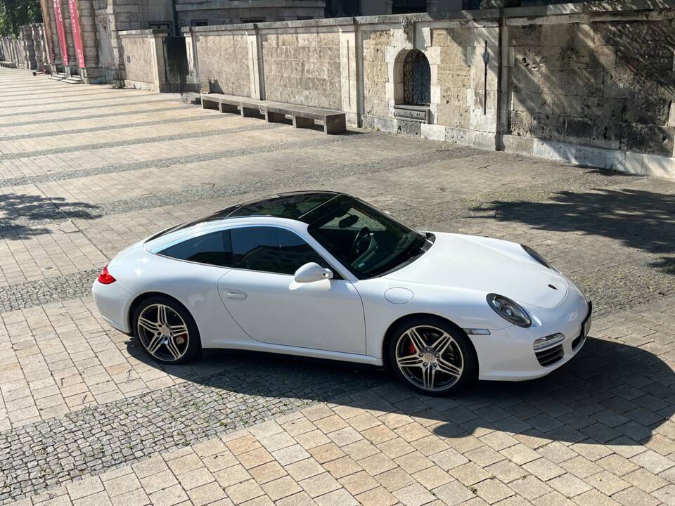 Afbeelding 12/57 van Porsche 911 Targa 4S (2010)