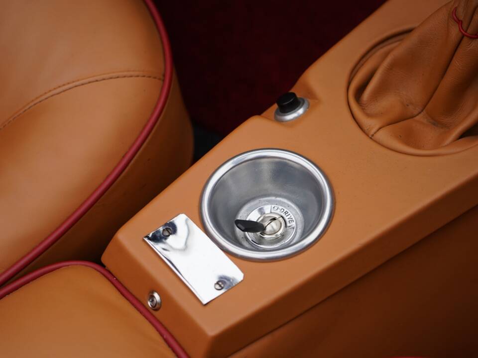 Image 5/17 of Facel Vega Facel III (1964)