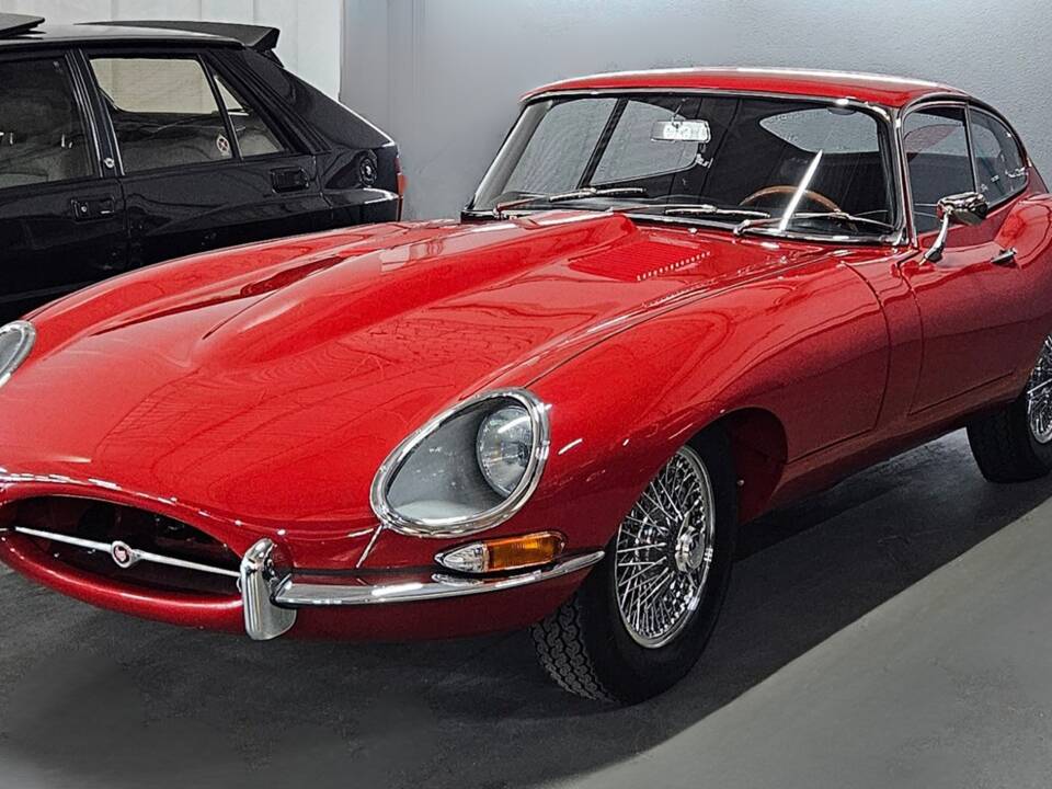Image 3/11 of Jaguar E-Type 3.8 (1964)