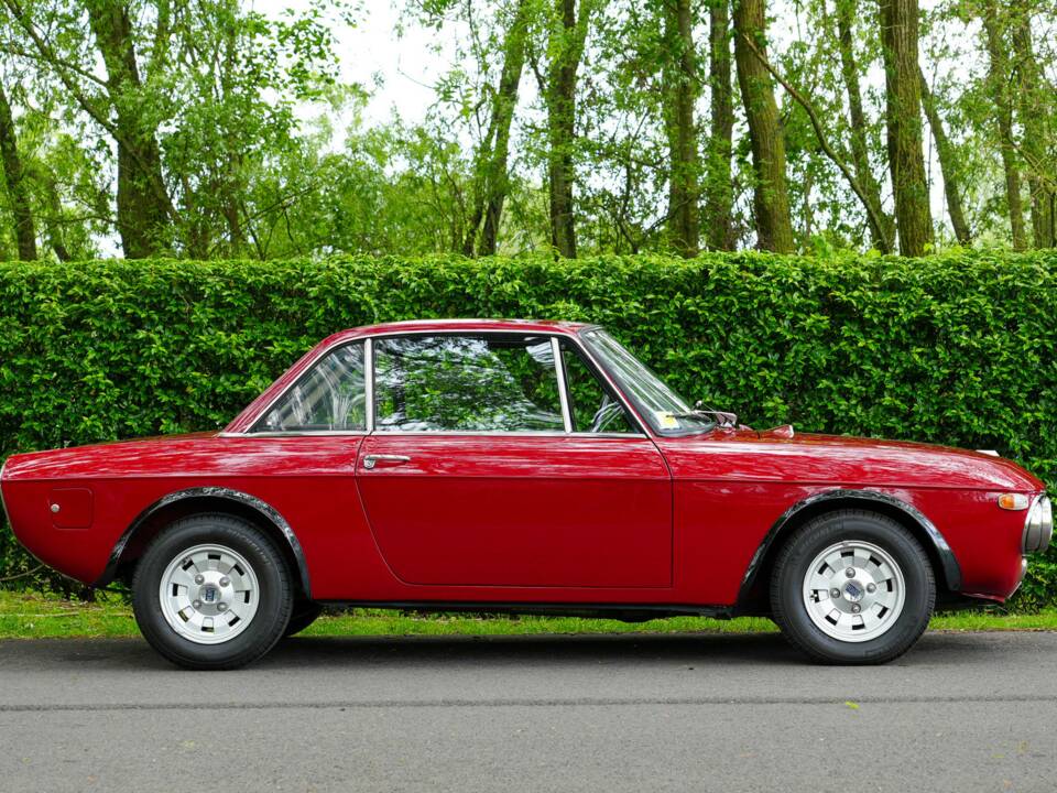 Image 25/36 of Lancia Fulvia Coupe HF 1.6 (1971)