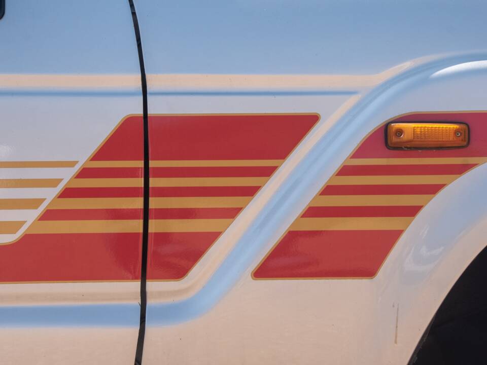 Image 29/46 of Toyota Land Cruiser FJ 62 (1988)