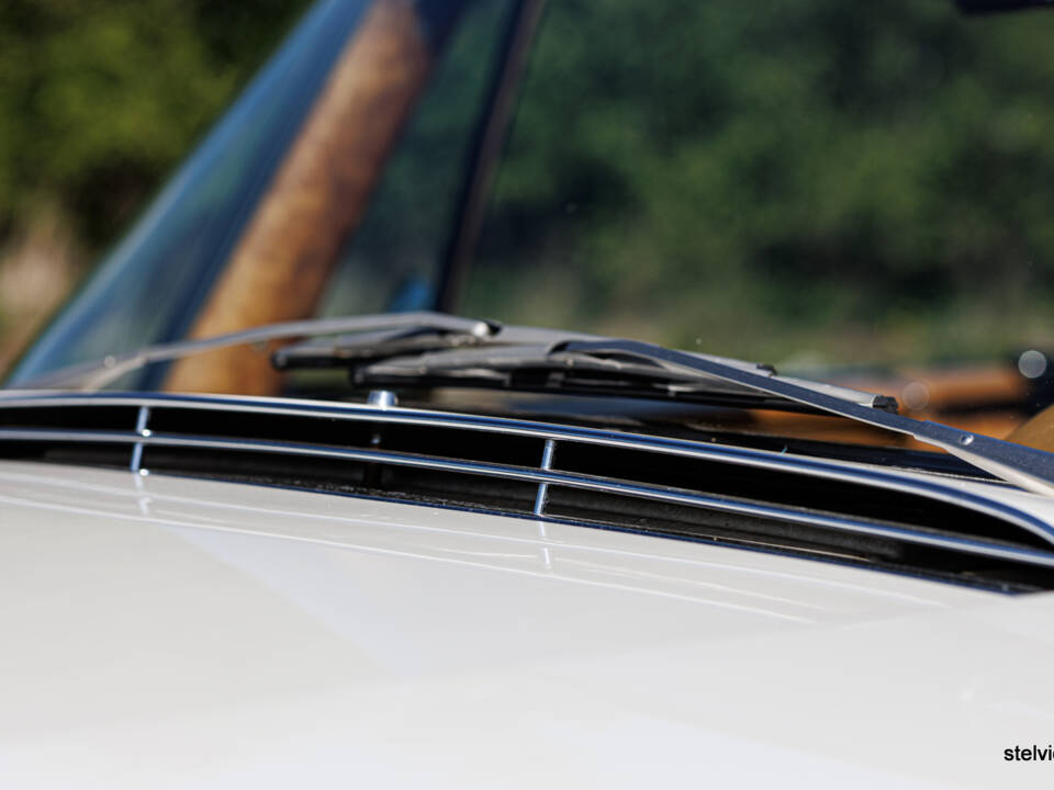 Image 23/38 of Mercedes-Benz 280 SE 3,5 (1970)