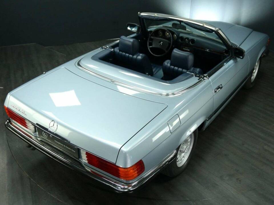 Image 6/30 of Mercedes-Benz 380 SL (1985)