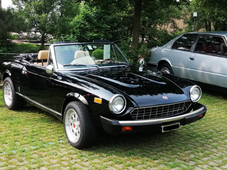 Bild 7/30 von FIAT Spider 2000 (1980)